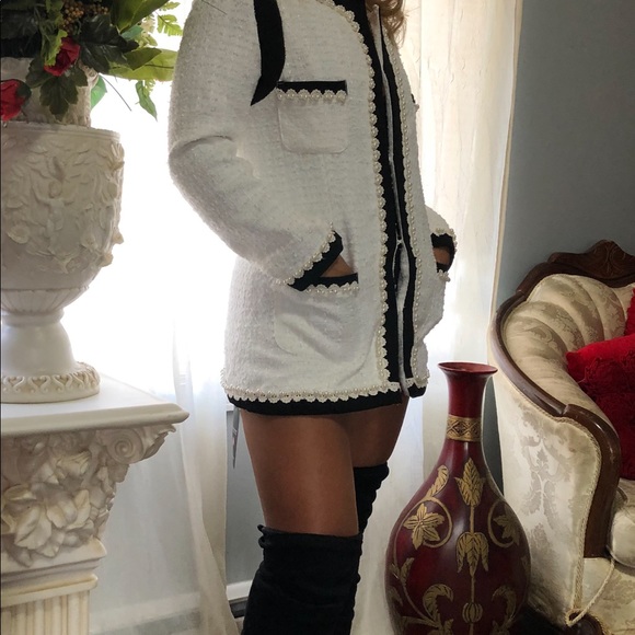 Blazer - Picture 3 of 5